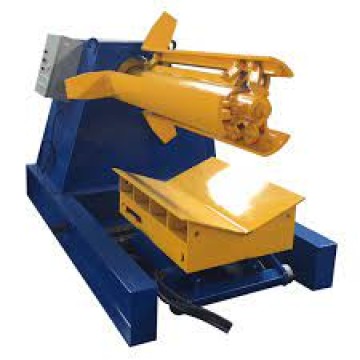 Hydraulic decoiler for the metal slitting line