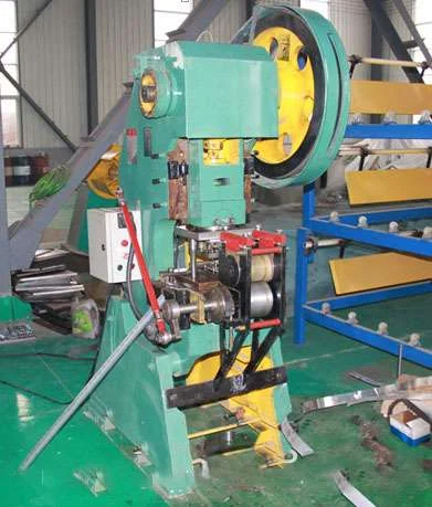 servo feeding and punching part