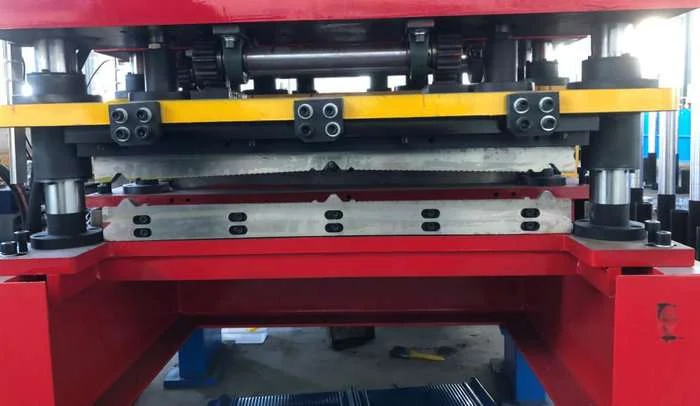 Hydraulic oil pump station
