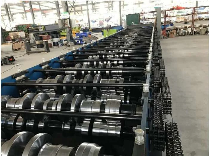 Main roll forming machine